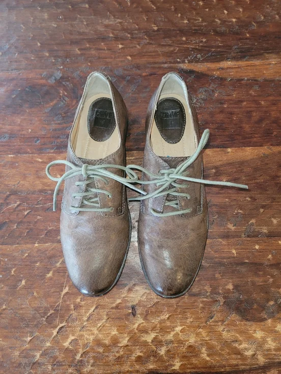 Women's Frye Brown Leather Classic Oxford Style - Picture 1 of 6